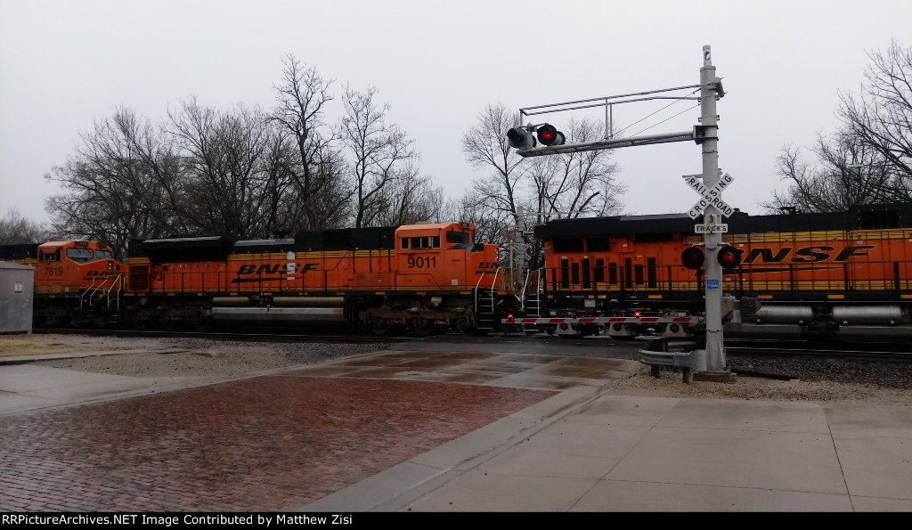 BNSF 9011